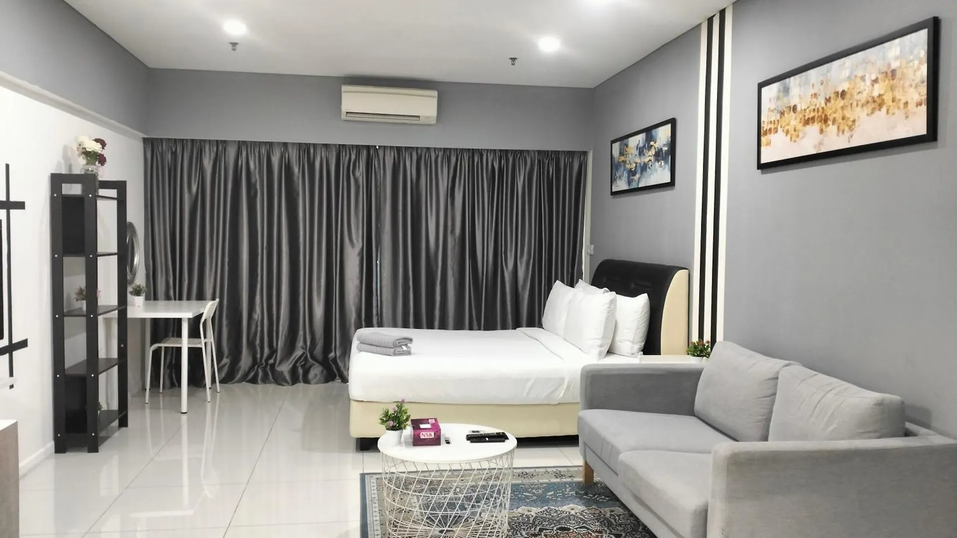 아파트 Mercu Summer Suites Klcc By Luxe Residence 쿠알라룸푸르